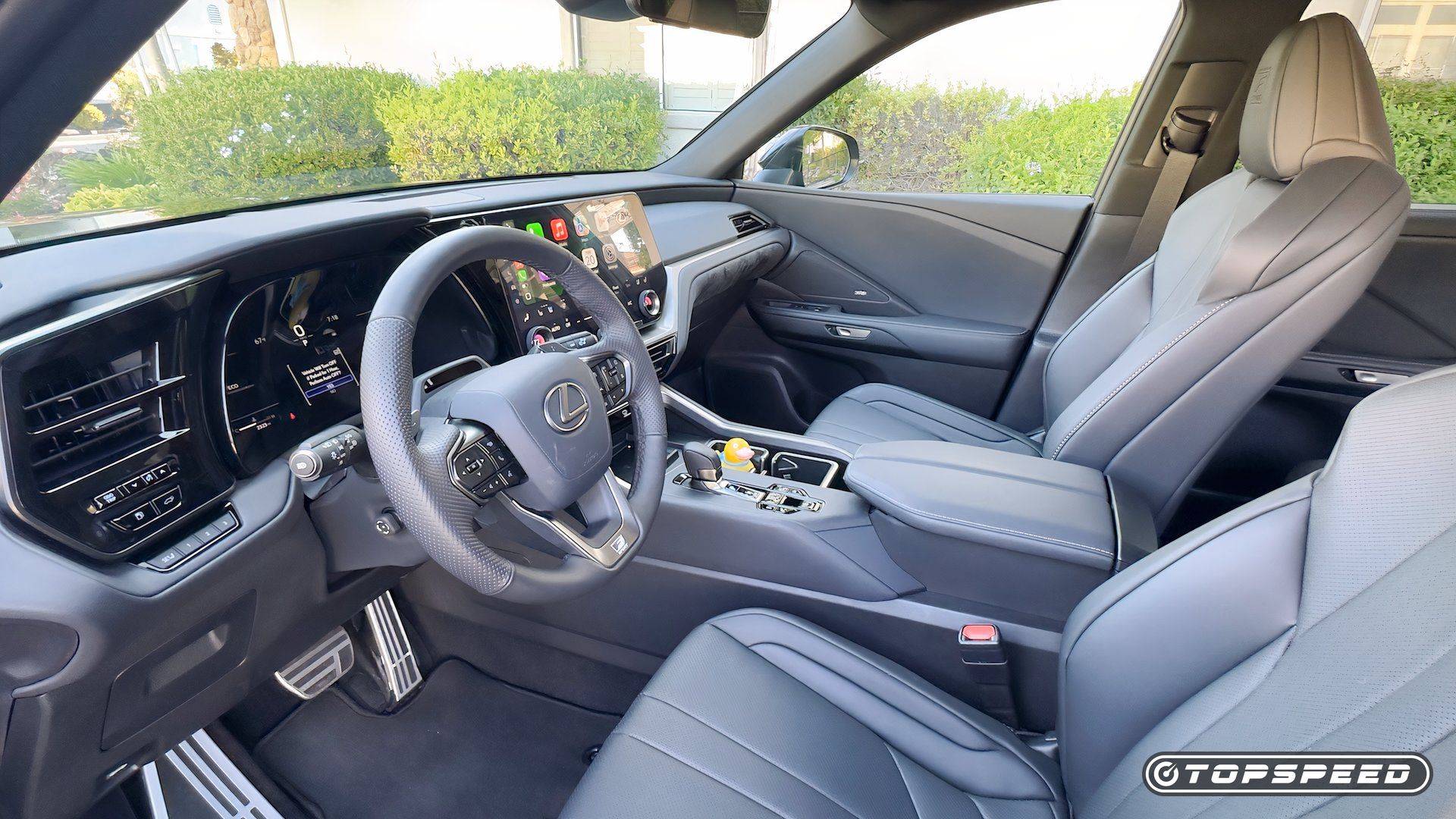 Lexus TX 350 F Sport front cabin and dashboard