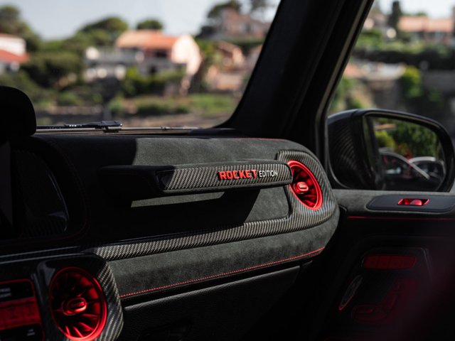 Rocket Edition dash badge, carbon-fiber trim and red air vent