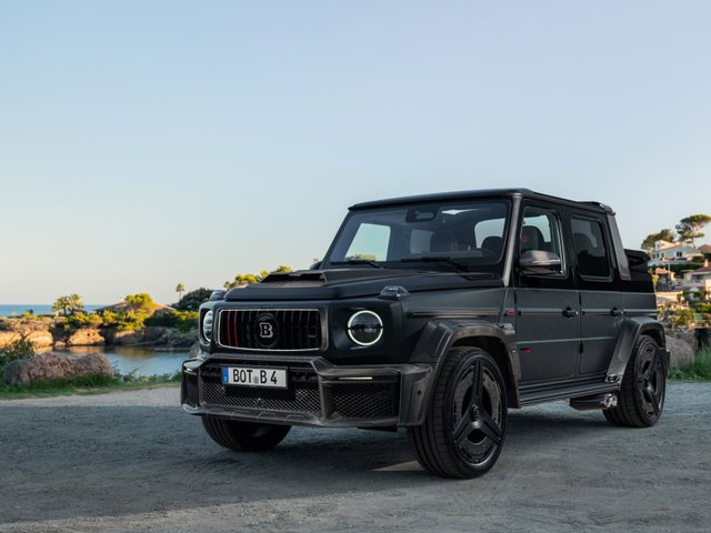 Front three-quarter view of the Brabus 900 Rocket Edition Cabrio