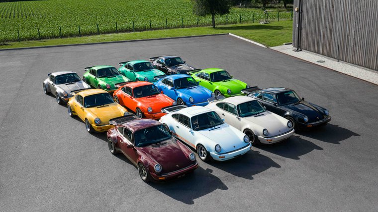 Tuthill 911 SCRS lineup on a driveway