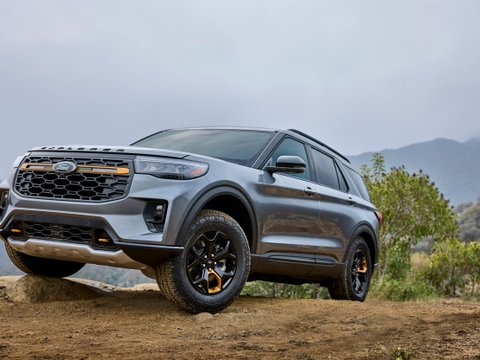 Ford Explorer Tremor with all-terrain tires on an unpaved trail