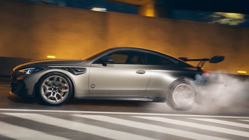 Mercedes-AMG CLE 646 Spezialanfertigung performing a burnout in a tunnel